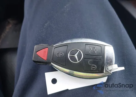 2013 Mercedes-Benz C 300 Luxury 4Matic from USA, damaged, VIN WDDGF8AB5DA832385